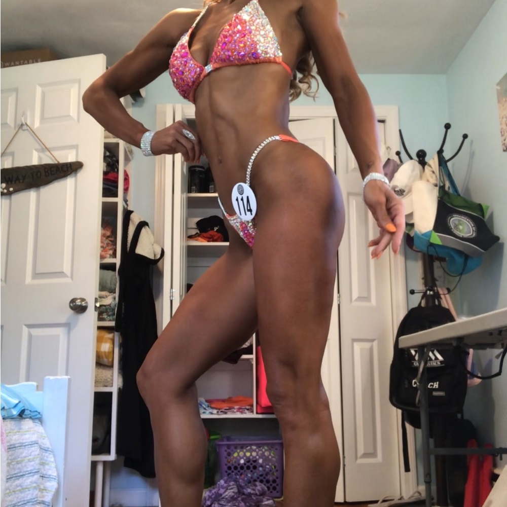 Competition Bikini - image 3